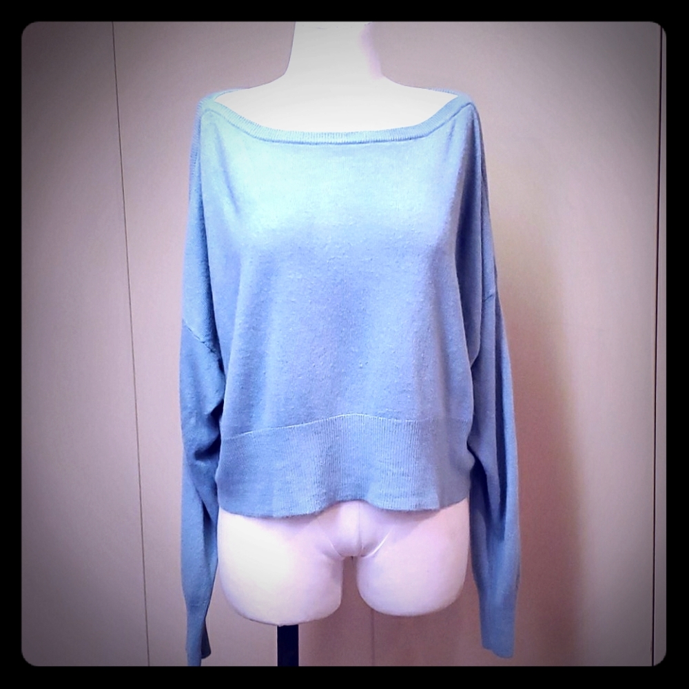Bcbg light indigo blue crop pullover sweater